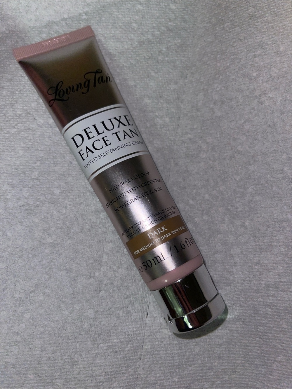 Loving Tan Deluxe Face Tan Tinted Self-Tanning Cream — Dark